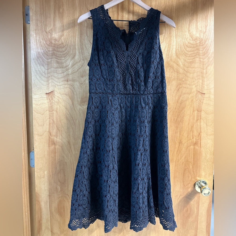 Black lace dress from LOFT Size 6